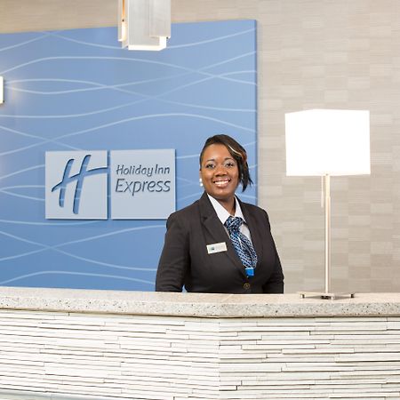 Holiday Inn Express Moline - Quad Cities Area, An Ihg Hotel מראה חיצוני תמונה
